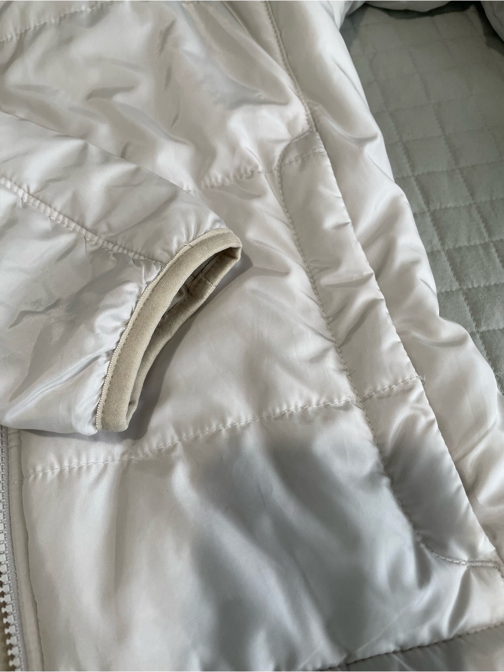 The North Face White Insulated Quilted Puffer Jacket - Women's Small - Picture 11 of 12